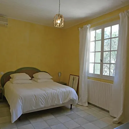 Villa Lush In With Swimming Pool, Cleaning Included